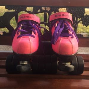 Riedell women’s size 6 skates.